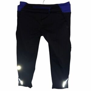 Lululemon capris size 4